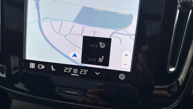 Volvo XC40 2.0 B4P Ultra Dark 5dr Auto Petrol Estate